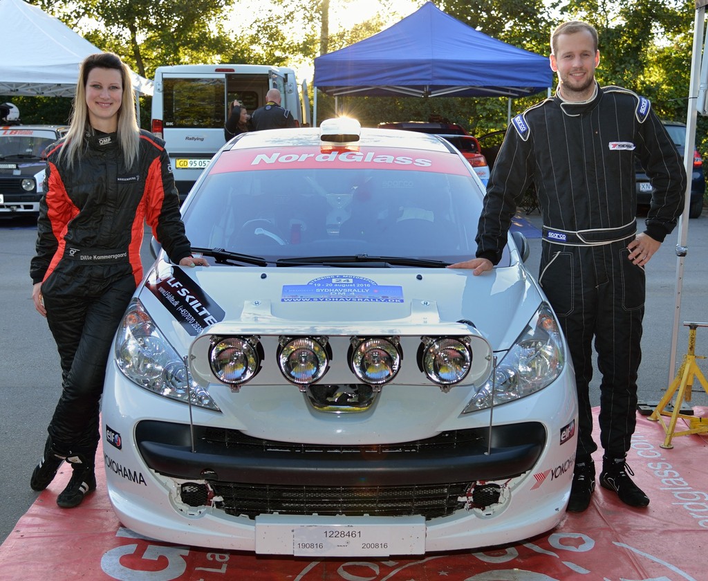 Thomas Andersen og Ditte Kammersgaard havde gode forventninger til Sydhavsrally, men en punktering kostede dem dyre lærepenge
(Foto: Michael Eisenberg)